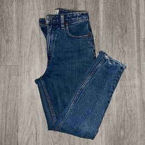 Abercrombie and Fitch - Curve Love